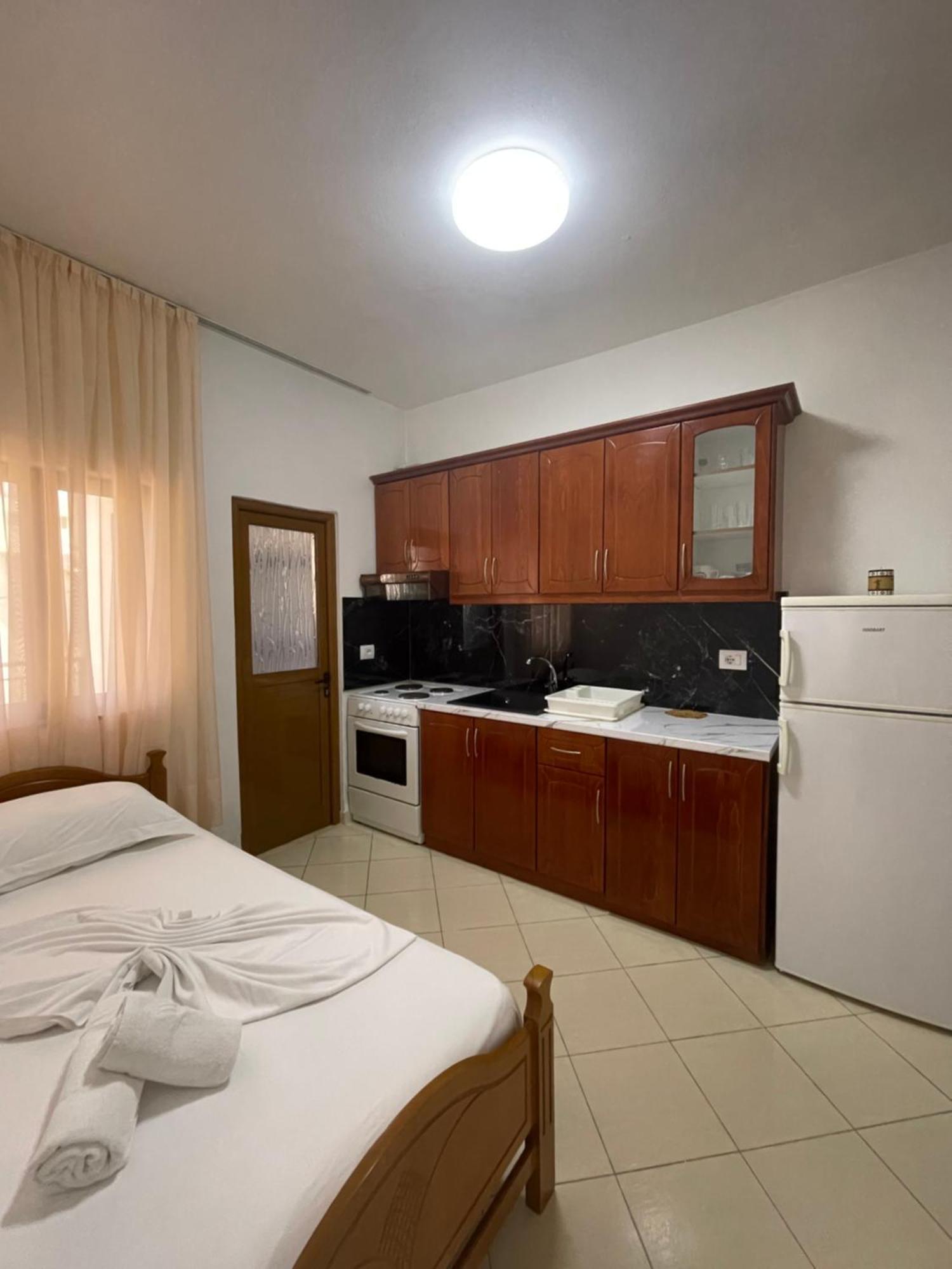 Summerland Saranda Kültér fotó